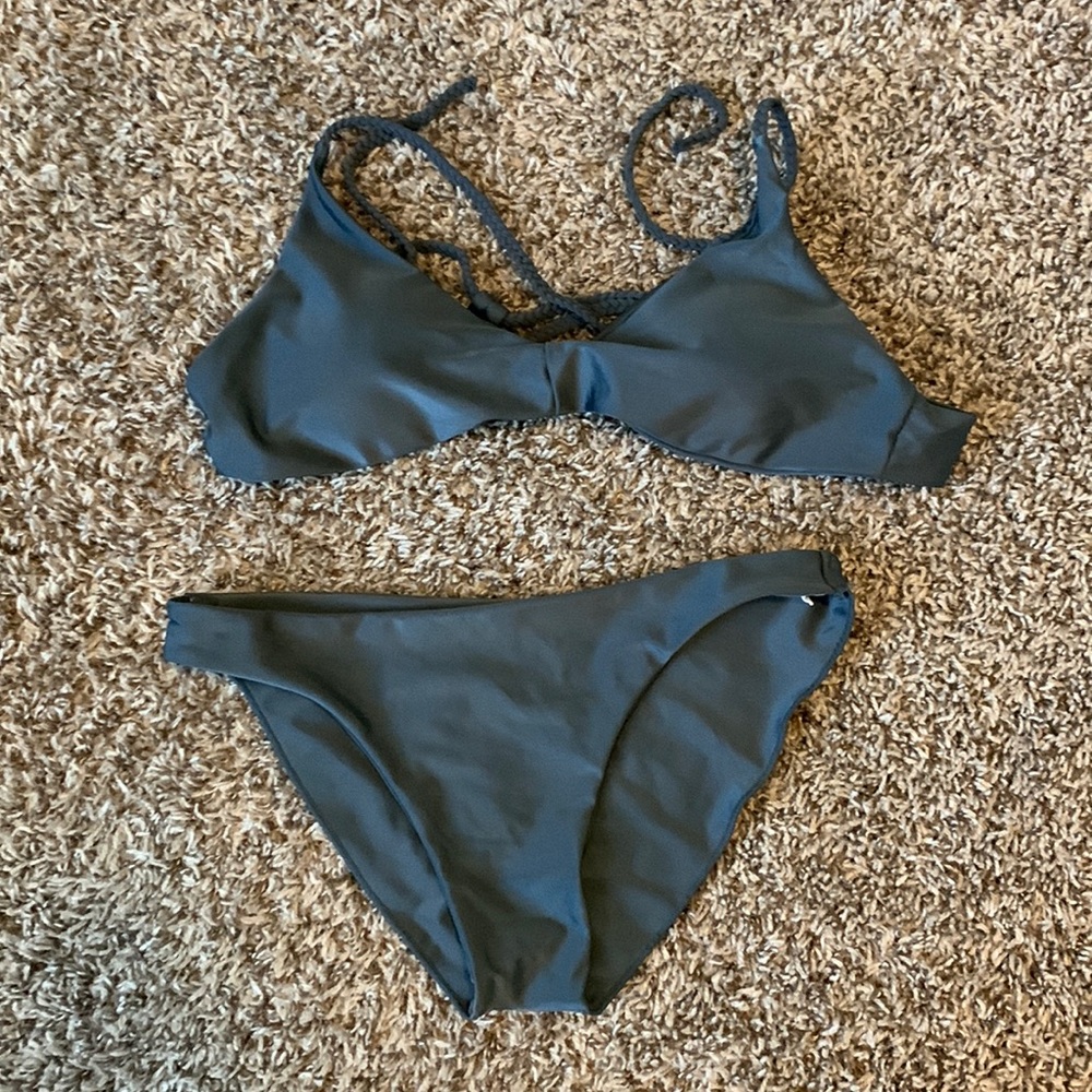 Women’s size medium bathing suit